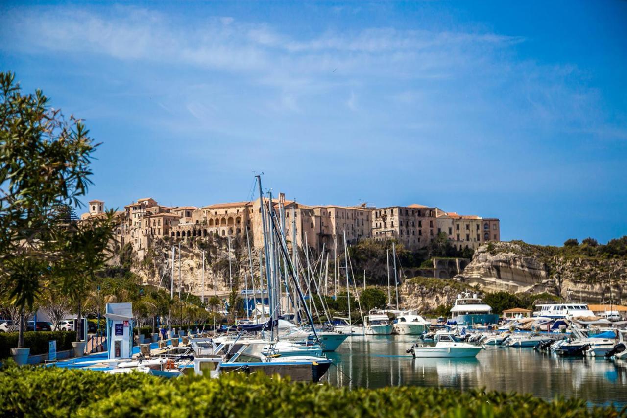 Solmaris Tropea Rooms & Suites Экстерьер фото